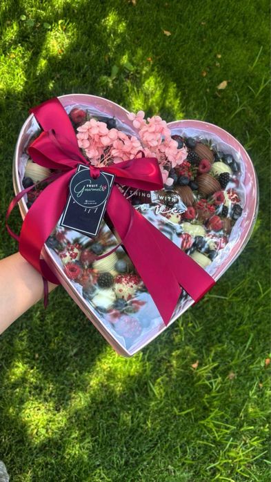 Клубника шоколад. Qulupnay shokolad. Подарки