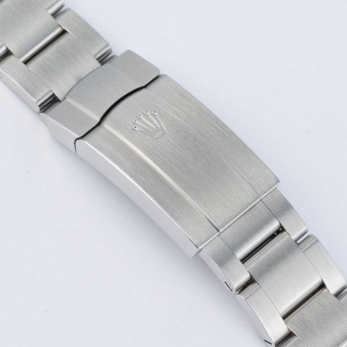 Rolex Oyster Perpetual 39mm 114300 Red Grape dial