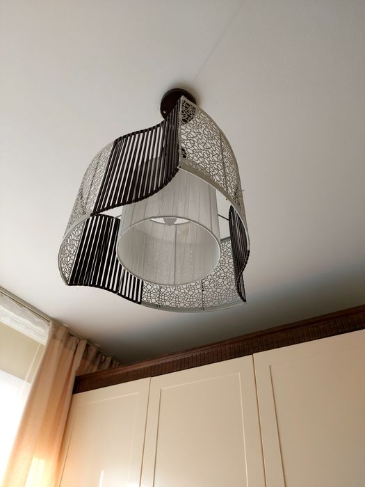 Люстра не дорого. Стильная.