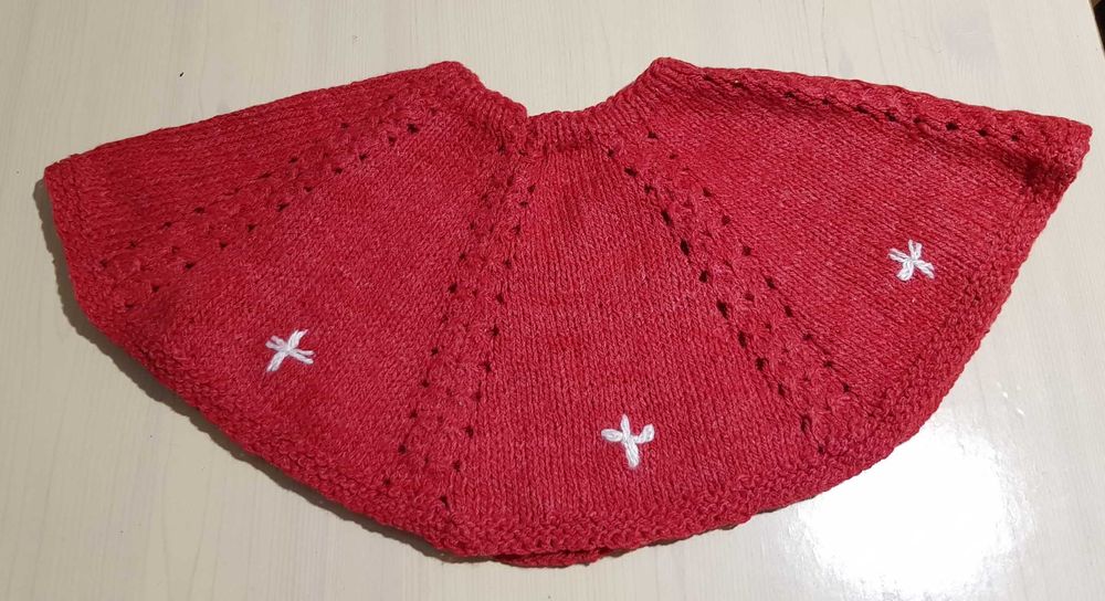 Детски комплект червен за момиче пуловер и пола 3-4 год