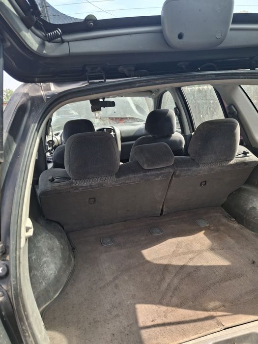 Vând pentru dezmebrari hyundai santa fe 1 2004 motor dizel 2l