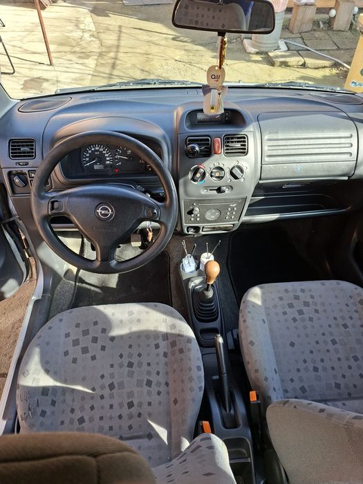 Opel Agila 1,2 benzina