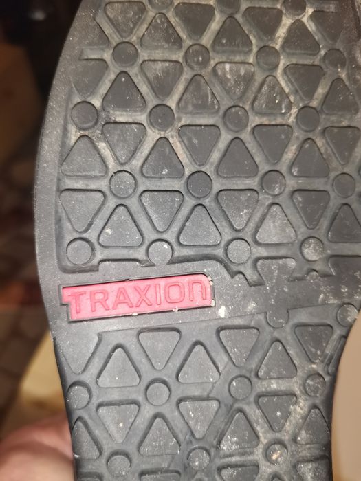 Мъжки обувки adidas