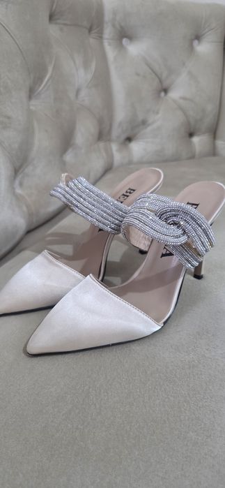 Pantofi bijuterie Benza