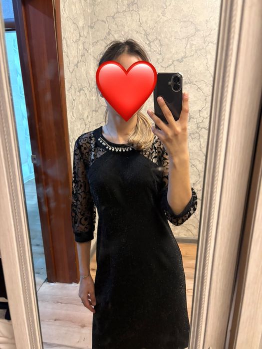 Продам женской нарядное платье