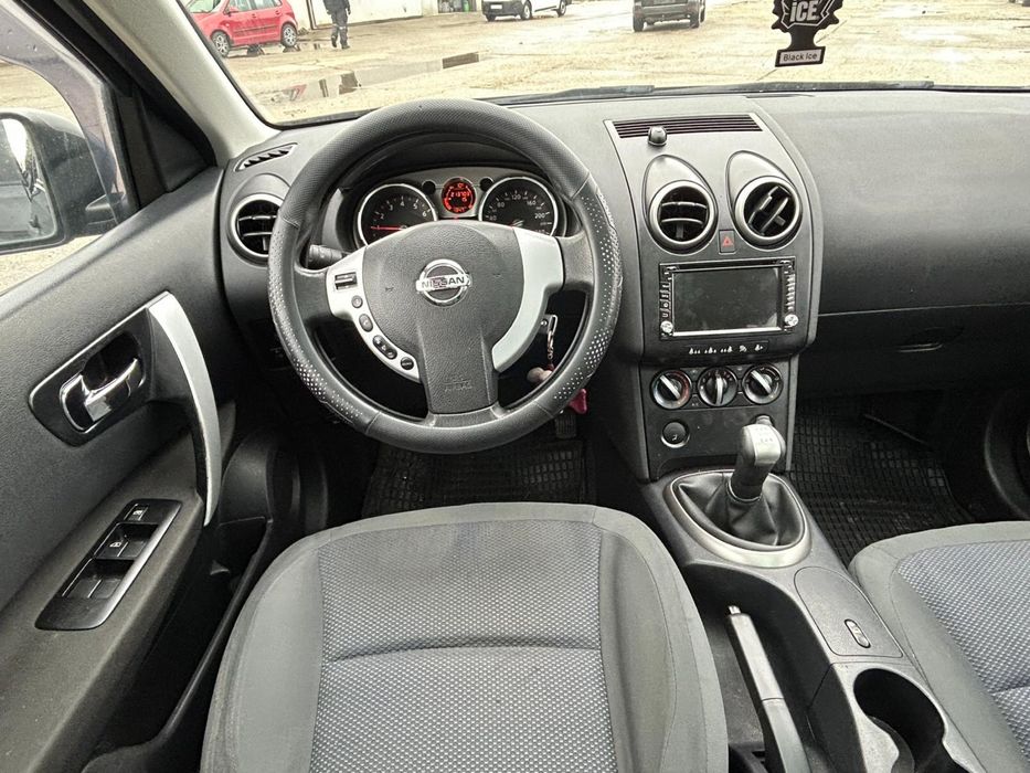 Nissan Qashqai  1.6 benzina