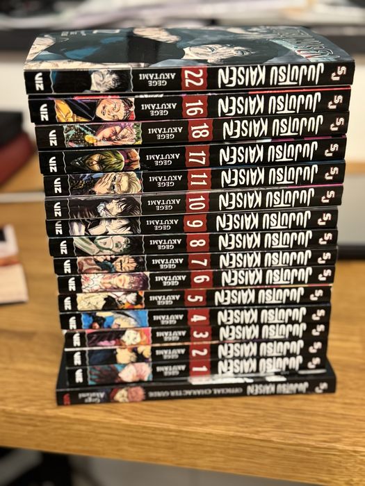 Manga JUJUTSU KAISEN diferite volume. Vand si separat.