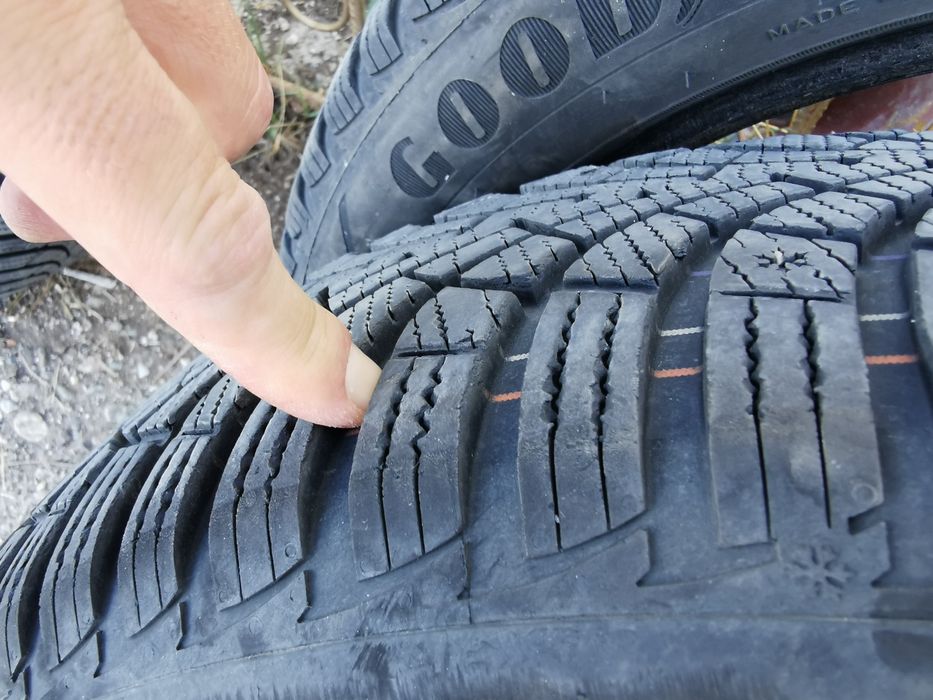Зимни гуми 205/55/16 Goodyear Ultragrip 9 Цена за Комплекта