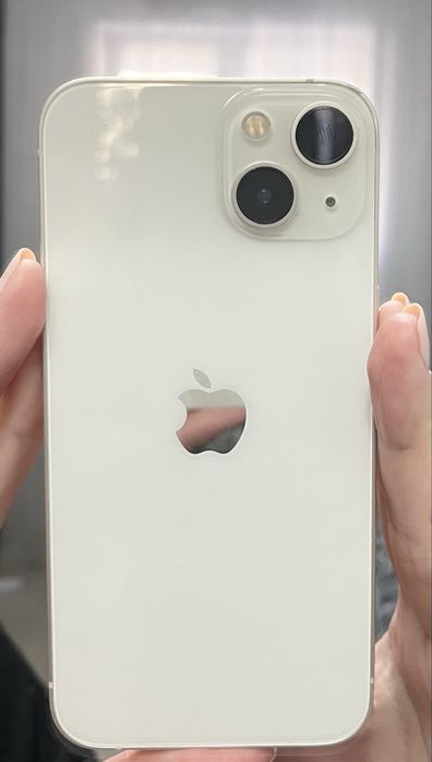 Продам Iphone 13