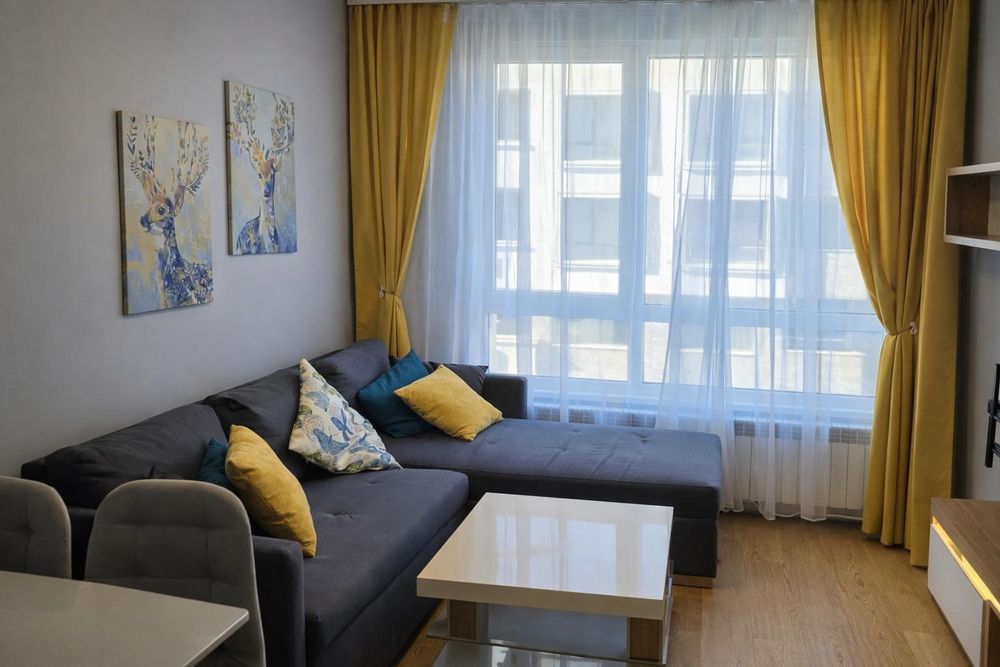 Дава се под наем Двустаен апартамент в София, Кръстова вада - 65 кв.м за 767.55 € - Снимка #1