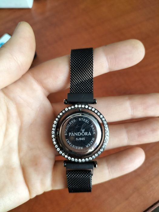 Продам женские часы