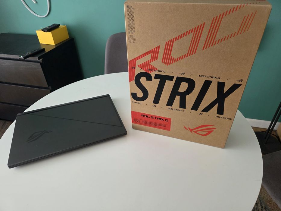 Laptop Gaming ASUS ROG Strix G18