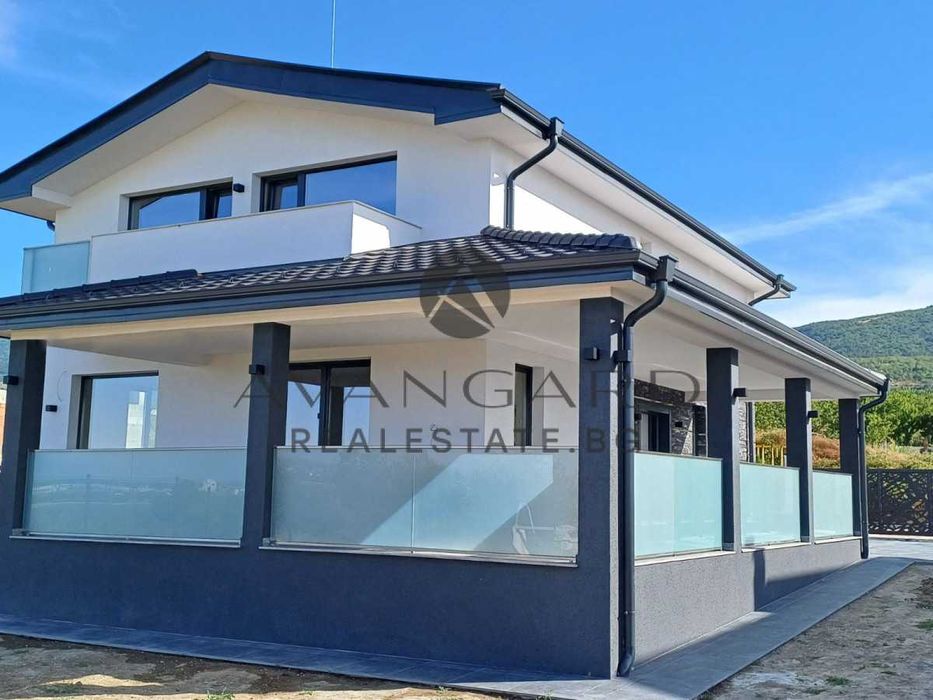 Продава се Къща в с. Брестник, Област Пловдив - 280 кв.м за 1039 €/кв.м - Снимка #1