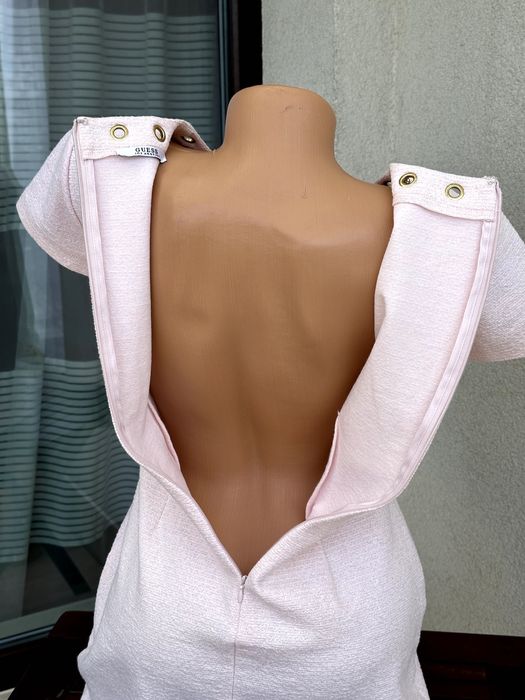 Елегантна рокля GUESS Jacqueline - размер S, КАТО НОВА