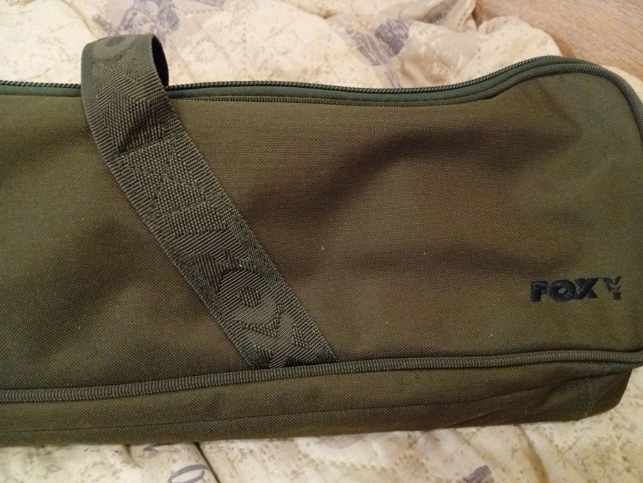 Трипод стойка за въдици Fox Eos  с двоен и троен бъзбар