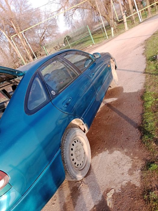 Продам Мазду кронус