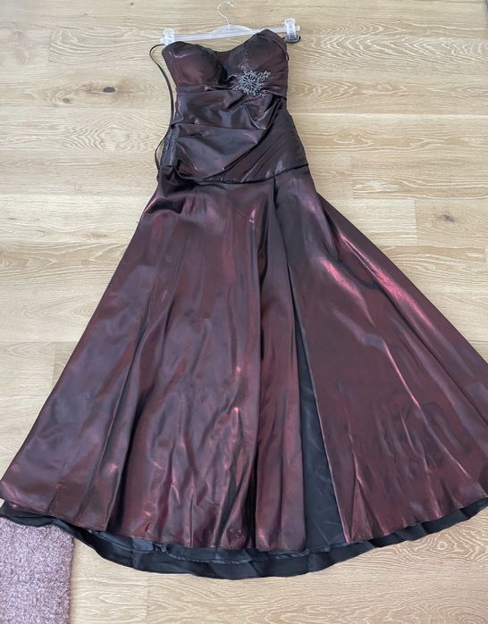 Бална рокля