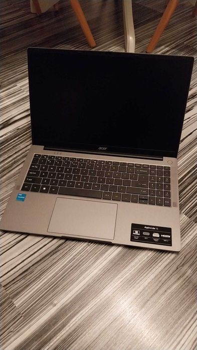 Laptop ACER NOU garantie 2 ani