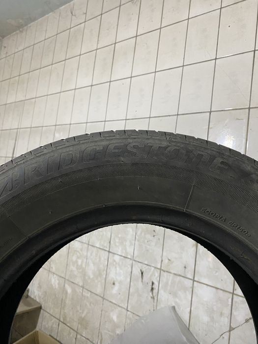 Продам шины б/у летние Bridgestone