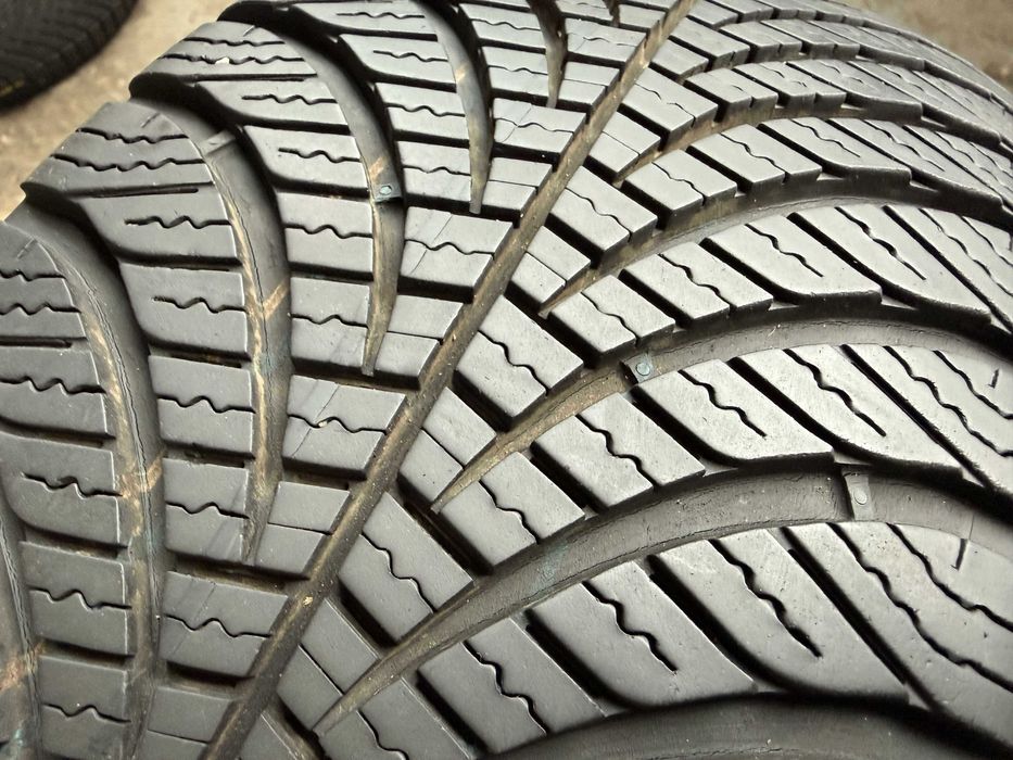 # 2x Anvelope all season 195/60 r15 M+S - GoodYear Vector4Seasons Gen2