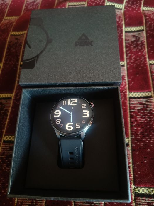 Продам смарт часы Peak