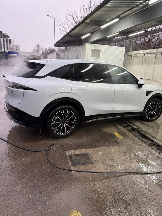 zeekr 7x 780km full  probeg 5988 nasiya bor