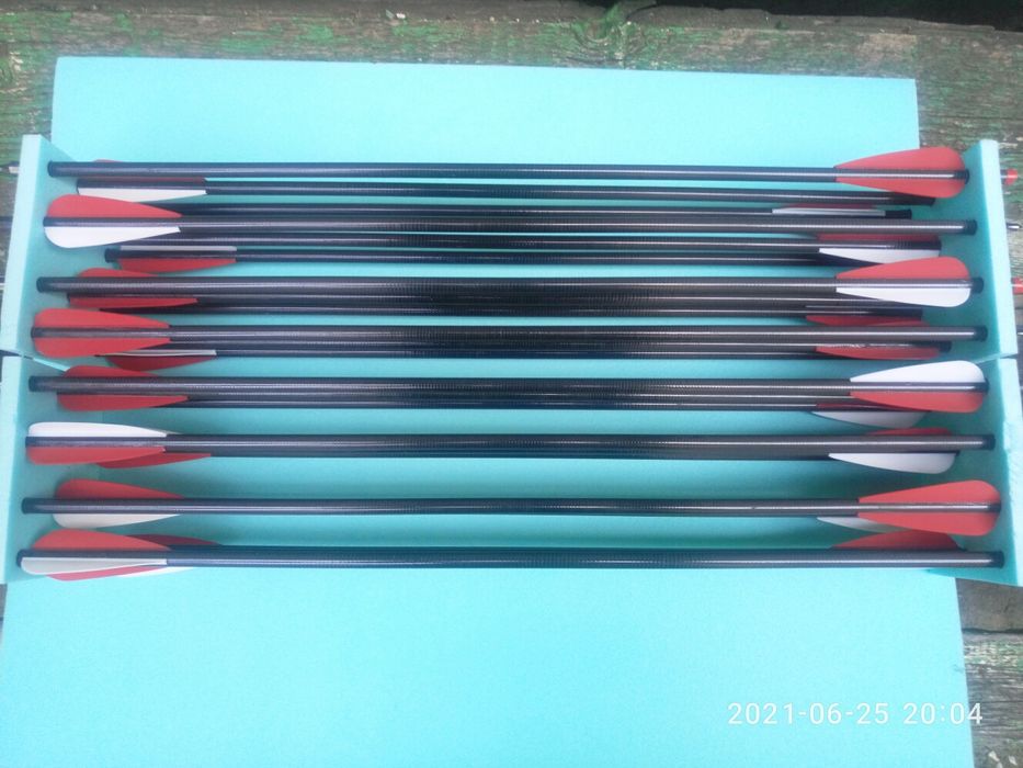 Продавам стрели карбонови за арбалет със сменяеми върхове
