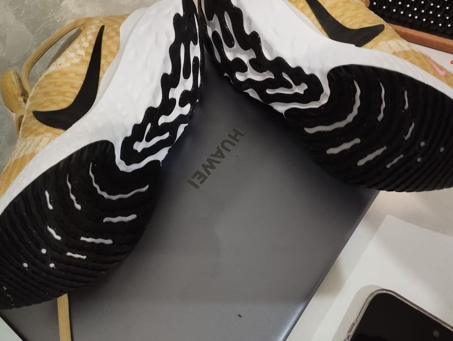 Кроссовки Nike react infinity 35 размер оригинал