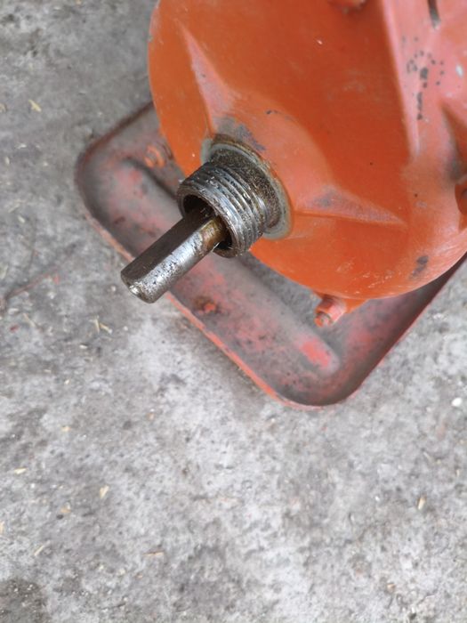 вибратор ив 116а-1,6у2 красный маяк