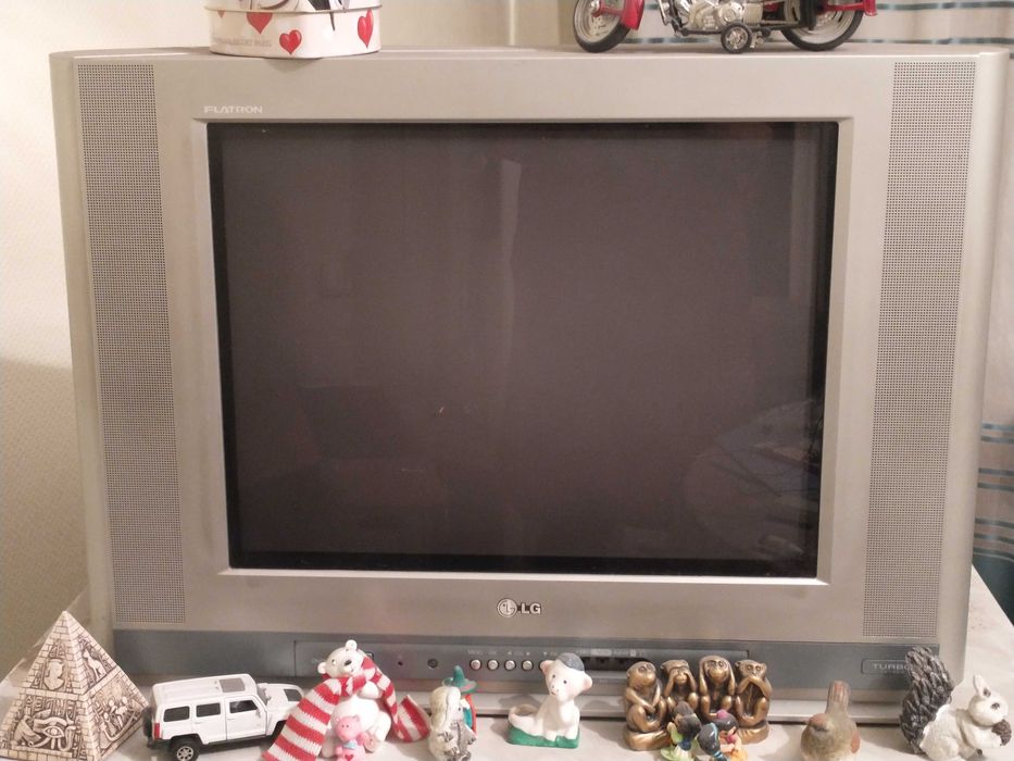 Продам телевизор б/у