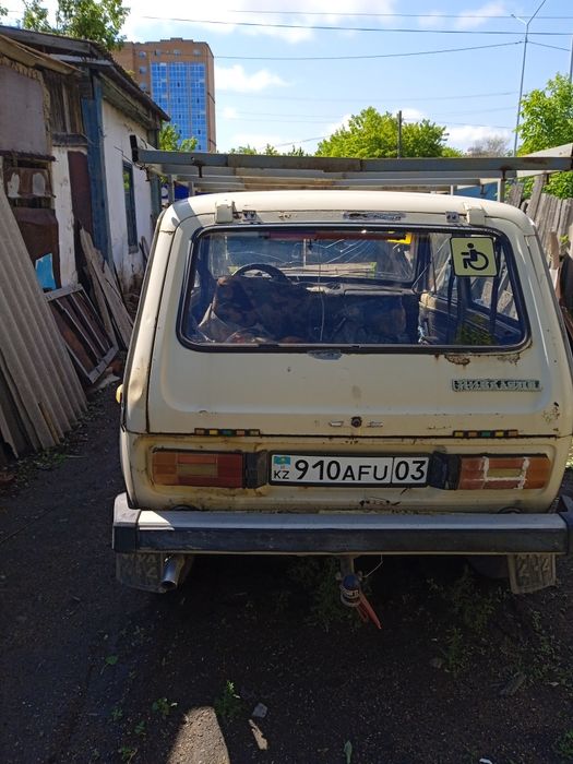 Продам ниву ваз2121