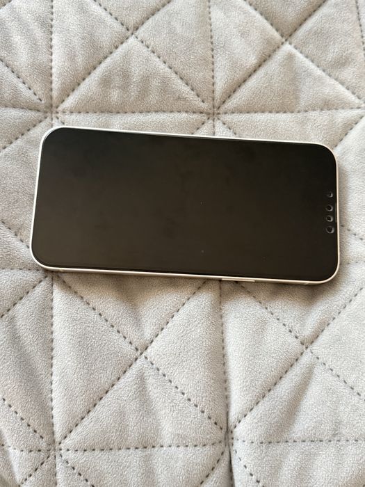 Vând iphone 14 Plus, stare tehnica si estetica deosebita.