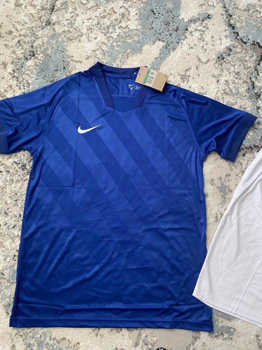 Продам сплртивные комплекты