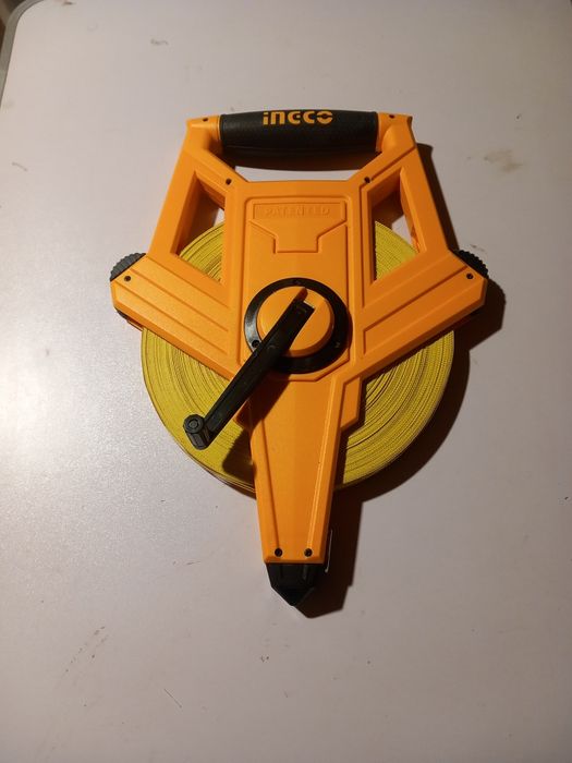 Ruletă 100 metri nouă