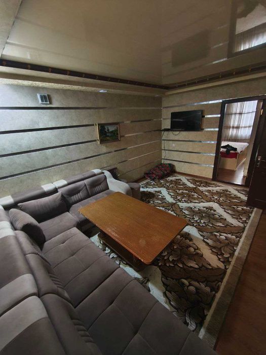 Бўстон даҳасида 4 хоналик Квартира сотилади