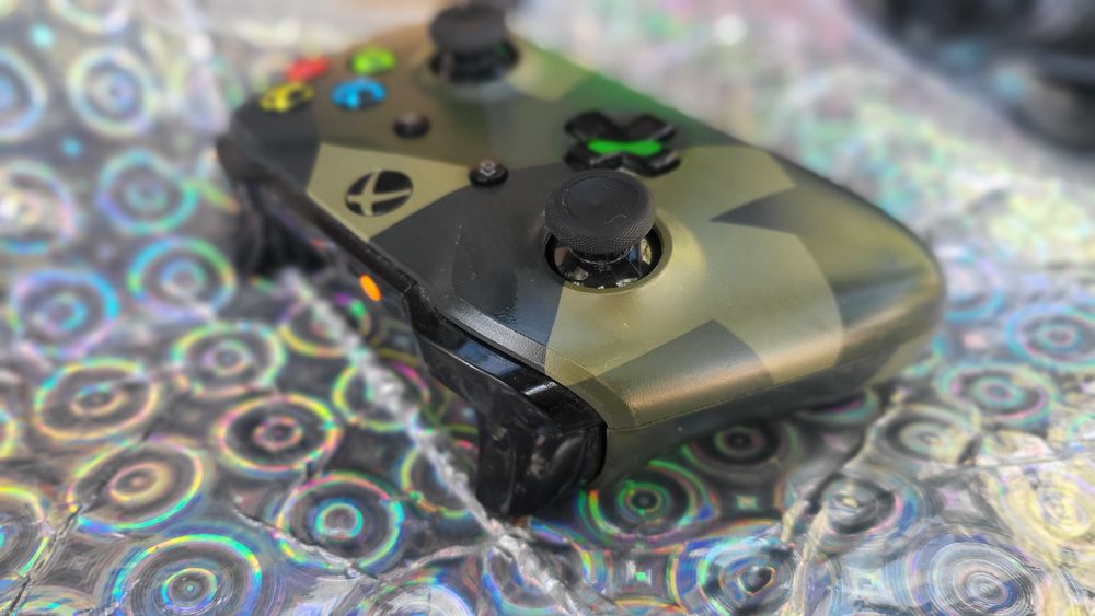 Лимитиран камофлажен контролер джойстик Xbox one series PC компютър