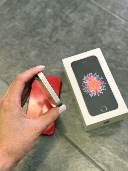 iPhone SE 32GB Impecabil Liber de retea