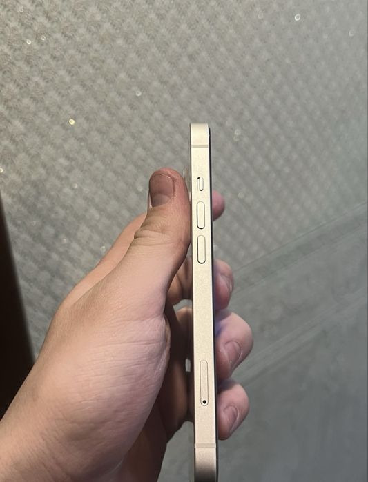 Продам айфон 14