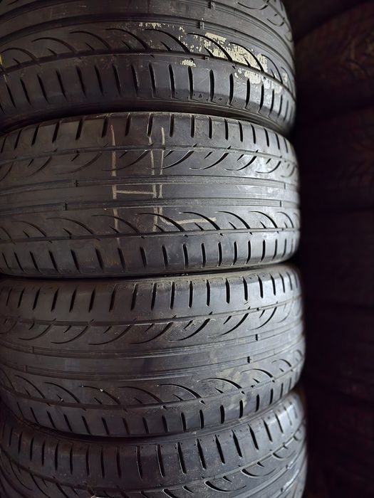 4x 235/50/18 VARA HANKOOK  Stare buna