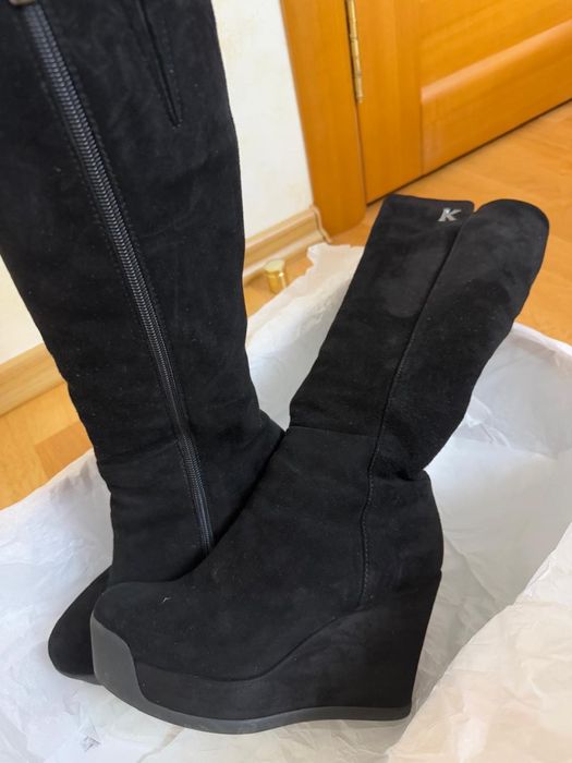 Замшевые сапоги  KELTON