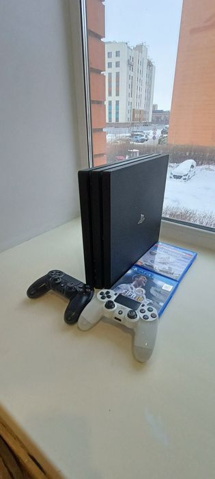 Sony PlayStation 4 PRO (1000GB)