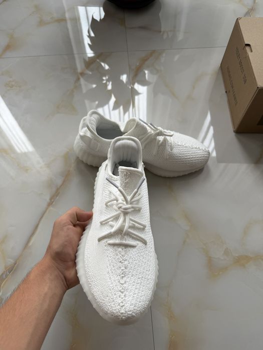 Adidadi Yezzy 350 V2