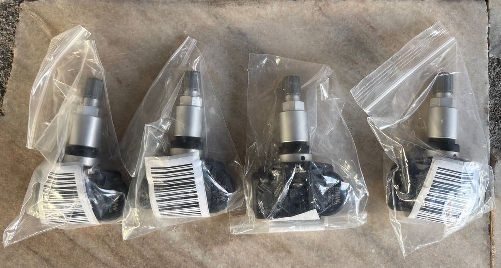 Датчици гуми БМВ Г30 Г31 нови