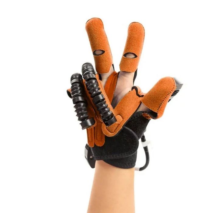 роботизированная перчатка-тренажер после инсульта