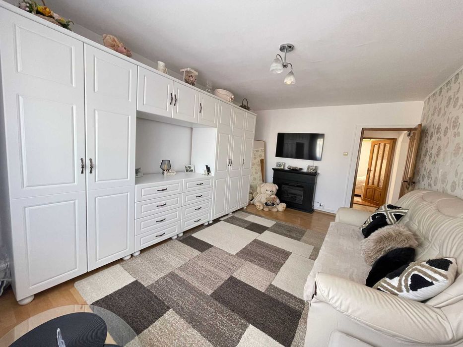 Apartamemt 2 camere ,etaj 3 ,,Gherla"