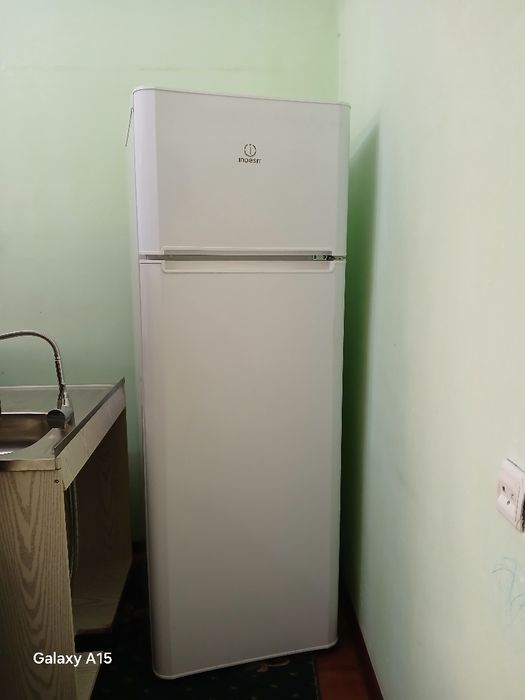 Indesit xaladilnik sotiladi