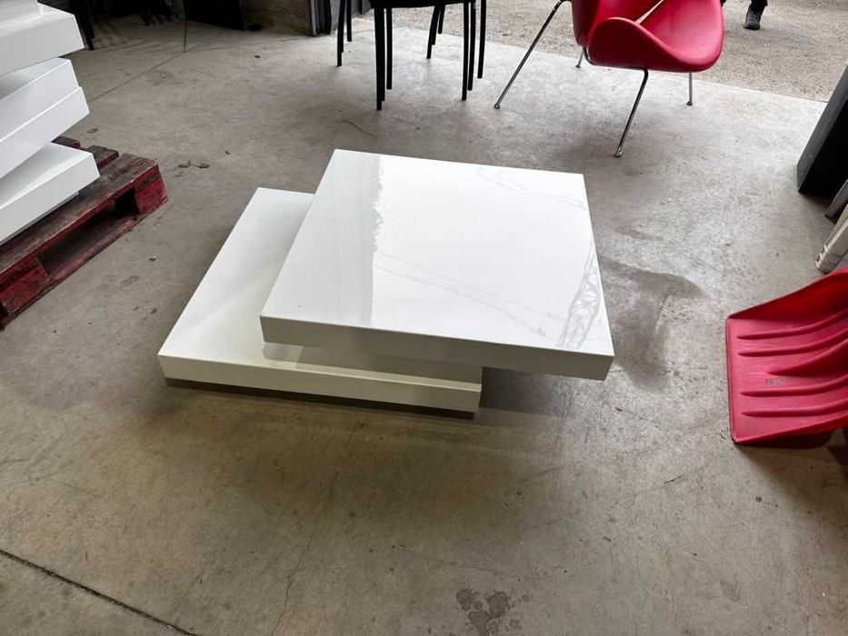 Кафе маса с въртящ се плот – 75×75 см
