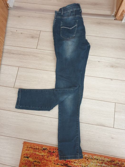 Страхотни и запазени дънки