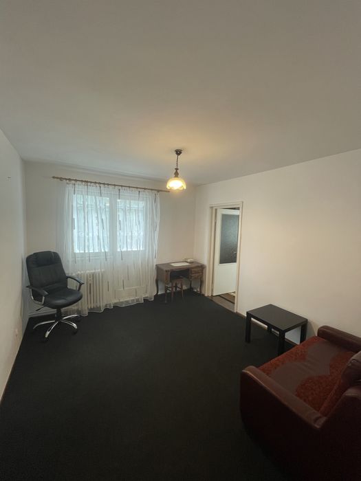 Persoana Fizica Inchiriez Apartament 2 camere Podu Ros liceu Emil Racovita