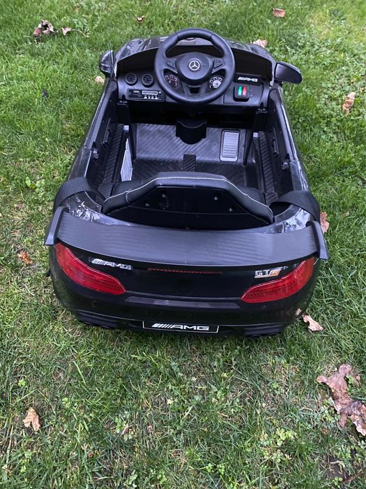 Акумулаторна кола Mercedes AMG GTR, 12V с дистанционно управление